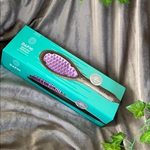 Dafni special edition hair straightening brush!